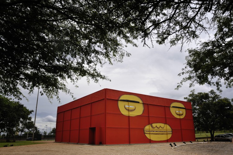 009_osgemeos_vertigem_ccbb_df2